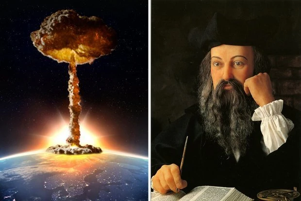 Nhà tiên trì Nostradamus (phải)