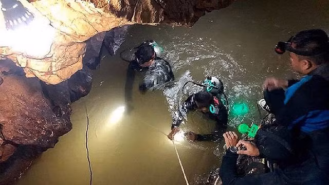 Đội Navy Seal của Thái Lan tham gia cứu hộ