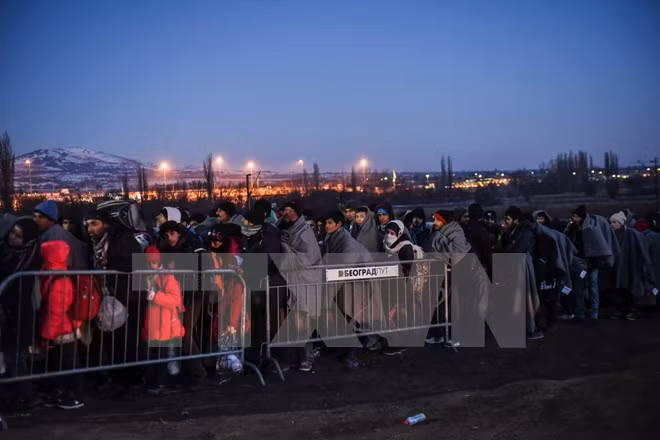 Áo tăng quân tới khu vực biên giới kiểm soát người tị nạn