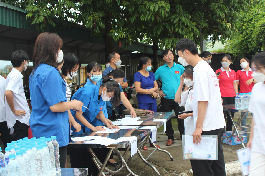 Thí sinh dự thi môn Ngữ van tại Điện Biên với nhiều thuận lợi. Thí sinh dự thi môn Ngữ van tại Điện Biên với nhiều thuận lợi.