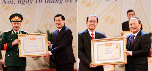 Vũ Tự Lẫm (bên phải) nhận danh hiệu Nghệ sĩ Ưu tú, con trai là danh hài Tự Long trở thành Nghệ sĩ Nhân dân. Ảnh: VTC