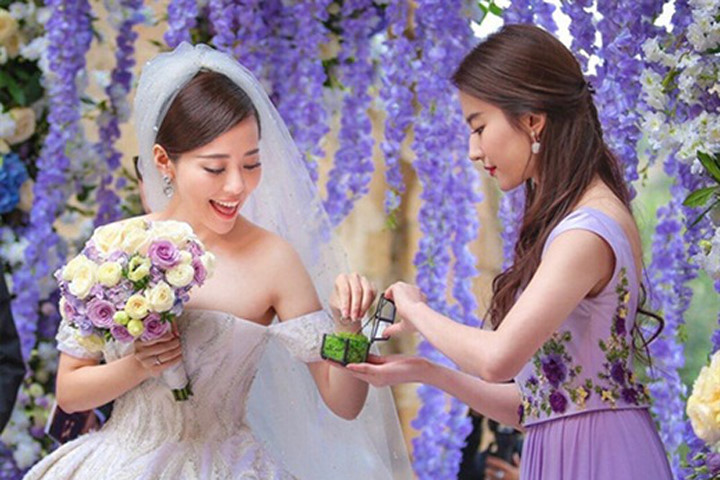 Dù bạn là ai, cũng phải cân nhắc việc mời Lưu Diệc Phi làm phù dâu bởi...