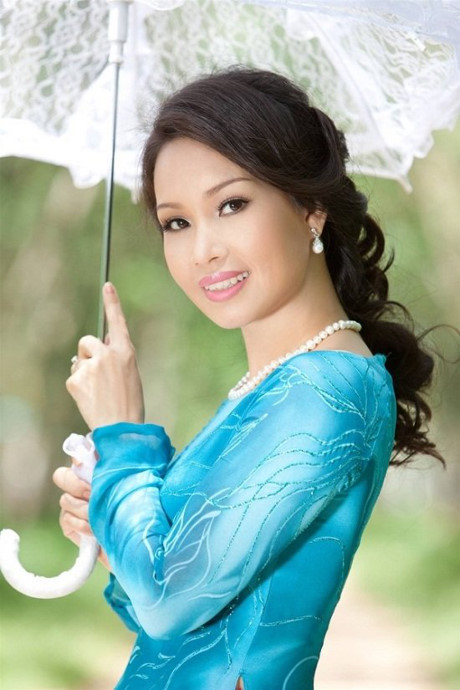 Cẩm Ly lần đầu tiết lộ lý do bỏ hát suốt một năm qua - Ảnh 1 Cam Ly lan dau tiet lo ly do bo hat suot mot nam qua - Anh 1