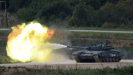 Ấn Độ sẽ mua số lượng lớn xe tăng T-90 của Nga? - Ảnh 1 An Do se mua so luong lon xe tang T-90 cua Nga? - Anh 1