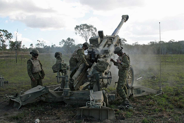 Pháo tự hành M777.