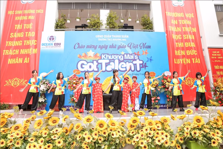 Tiết mục văn nghệ của các em học sinh Chào mừng ngày nhà giáo Việt Nam 20/11