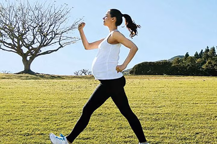 Lầm tưởng về tác dụng của đi bộ mà hầu hết các bà bầu vẫn cho là đúng