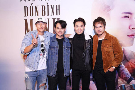 Hòa Minzy, Rocker Nguyễn sánh đôi đến mừng Phạm Anh Duy - Ảnh 10 Hoa Minzy, Rocker Nguyen sanh doi den mung Pham Anh Duy - Anh 10