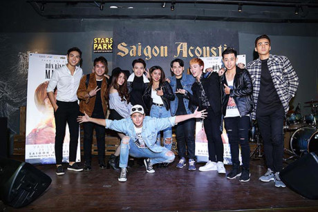 Hòa Minzy, Rocker Nguyễn sánh đôi đến mừng Phạm Anh Duy - Ảnh 12 Hoa Minzy, Rocker Nguyen sanh doi den mung Pham Anh Duy - Anh 12