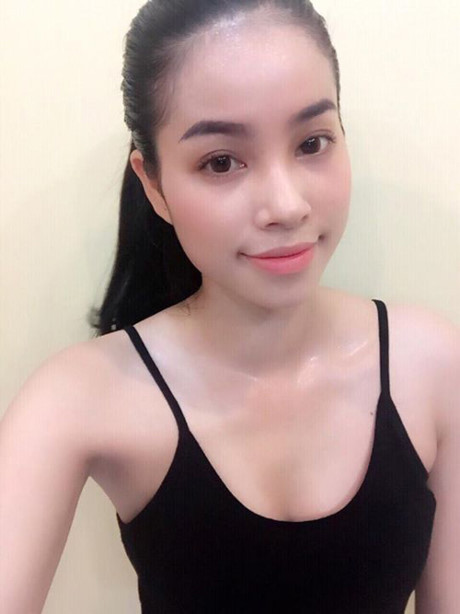 Phạm Hương mặt mộc xinh đẹp, chia sẻ triết lý Pham Huong mat moc xinh dep, chia se triet ly