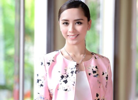 Á hậu Dương Trương Thiên Lý: Bình yên khi được làm mẹ - Ảnh 2 A hau Duong Truong Thien Ly: Binh yen khi duoc lam me - Anh 2