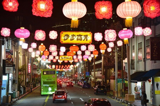 Đèn lồng được trang trí tại khu phố người Hoa ở Singapore Đèn lồng được trang trí tại khu phố người Hoa ở Singapore