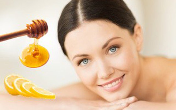 Mặt nạ mật ong nguyên chất này còn có tác dụng tẩy đi các tế bào chết trên da. trị mụn