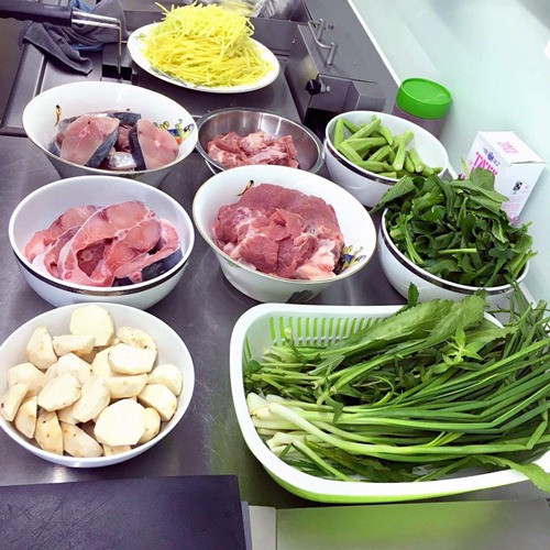 Elly Trần trổ tài vào bếp khiến fan thán phục ảnh 4 elly tran tro tai vao bep khien fan than phuc - 4