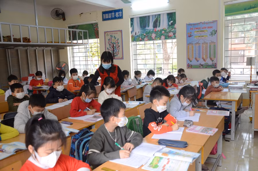 Số ca F0 tại nhiều trường học ở Điện Biên gia tăng mỗi ngày, chủ yếu trong số đó là học sinh.