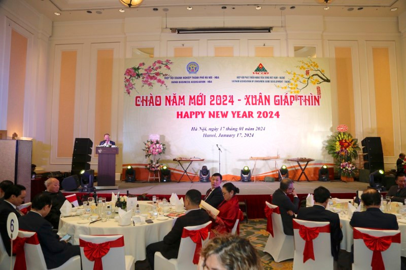 “Gặp mặt Đối ngoại chào năm mới 2024 – Xuân Giáp Thìn” là dịp những nét văn hóa truyền thống dân tộc đặc sắc có cơ hội lan toả đến bạn bè thế giới. “Gặp mặt Đối ngoại chào năm mới 2024 – Xuân Giáp Thìn” là dịp những nét văn hóa truyền thống dân tộc đặc sắc có cơ hội lan toả đến bạn bè thế giới.