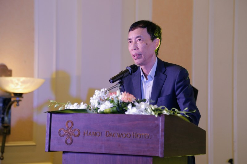 TS. Võ Trí Thành, Viện trưởng Viện Nghiên cứu Chiến lược Thương hiệu và Cạnh tranh. TS. Võ Trí Thành, Viện trưởng Viện Nghiên cứu Chiến lược Thương hiệu và Cạnh tranh.