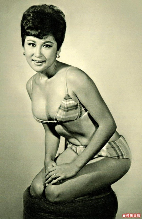 Vẻ đẹp nóng bỏng của nữ diễn viên Đài Loan. Vì bà, Lý Tiểu Long đã bỏ mặc vợ con ở Mỹ. Vẻ đẹp nóng bỏng của nữ diễn viên Đài Loan. Vì bà, Lý Tiểu Long đã bỏ mặc vợ con ở Mỹ.