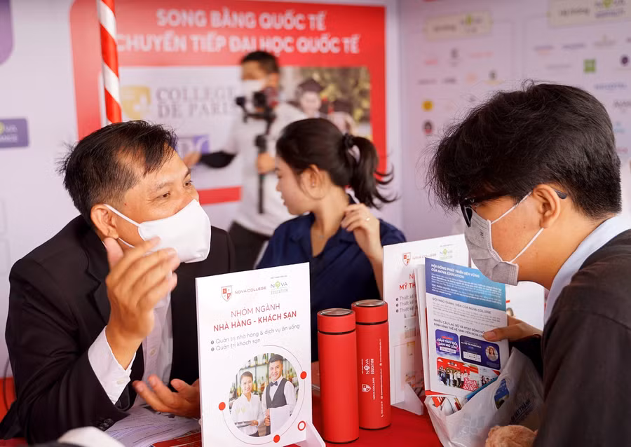 Trở thành tâm điểm tư vấn tuyển sinh, Nova College có gì “hot”? ảnh 1