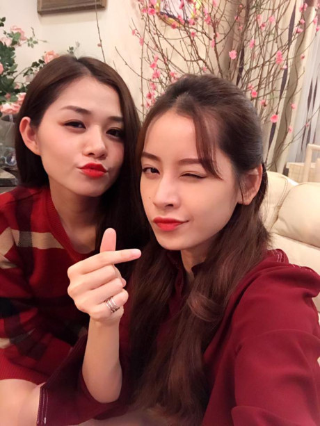 Chị gái Chi Pu, bà mẹ hai con U40 quá xinh khiến hot girl ghen tị - Ảnh 2 Chi gai Chi Pu, ba me hai con U40 qua xinh khien hot girl ghen ti - Anh 2