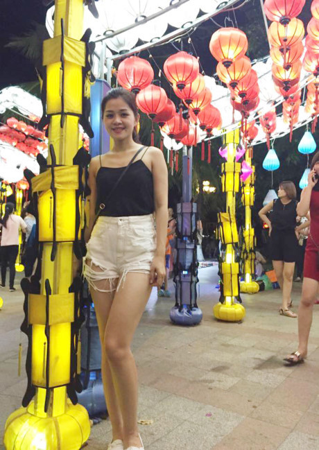 Chị gái Chi Pu, bà mẹ hai con U40 quá xinh khiến hot girl ghen tị - Ảnh 5 Chi gai Chi Pu, ba me hai con U40 qua xinh khien hot girl ghen ti - Anh 5