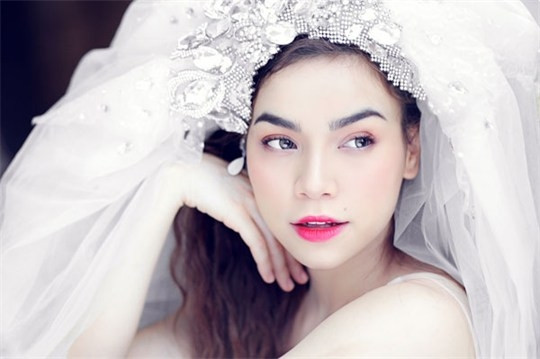 Hồ Ngọc Hà: 8 cuộc tình, 0 đám cưới