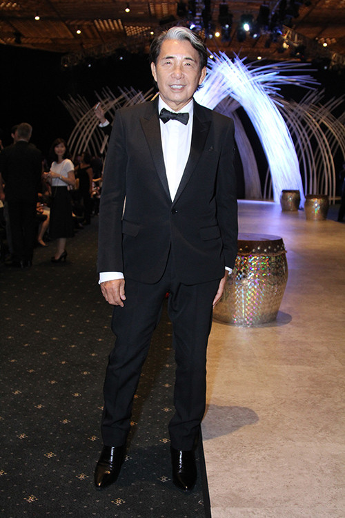 HH Phạm Hương kiêu kỳ xách túi Dior 90 triệu đồng ảnh 7 HH Phạm Hương kiêu kỳ xách túi Dior 90 triệu đồng - 7