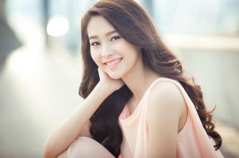 Nụ cười tỏa sáng của hoa hậu Đặng Thu Thảo Nu cuoi toa sang cua hoa hau Dang Thu Thao