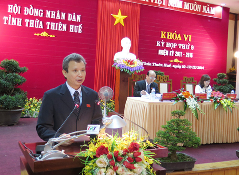 Ông Lê Trường Lưu, Chủ tịch HĐND tỉnh Thừa Thiên – Huế phát biểu khai mạc kỳ họp thứ 9 khóa VI