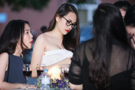 Siêu mẫu Ngọc Thạch bất ngờ tái xuất sau thời gian dài Sieu mau Ngoc Thach bat ngo tai xuat sau thoi gian dai