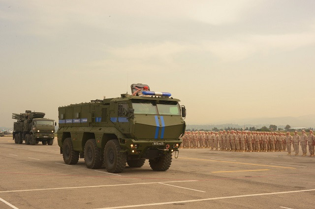 Xe Taifun-K APC tại căn cứ không quân Hmeimim của Nga ở Syria Xe Taifun-K APC tại căn cứ không quân Hmeimim của Nga ở Syria