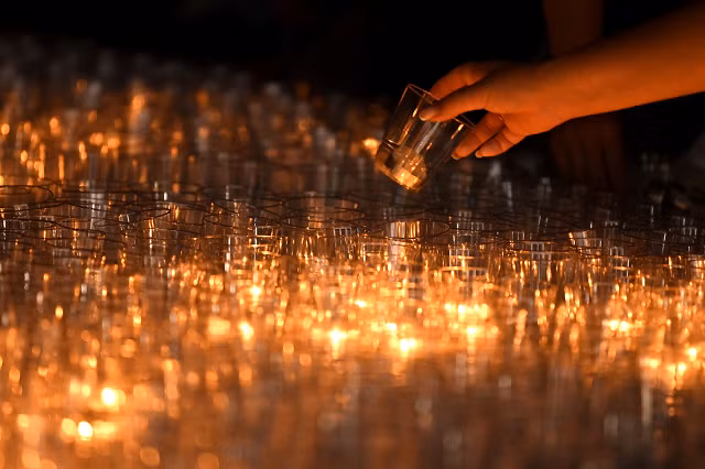 1.418 ngọn nến tưởng niệm nạn nhân của cuộc Chiến tranh Vệ quốc ảnh 4