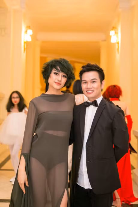 Bat mi ve nguoi dan ong dac biet cua MC Phi Linh - Anh 1