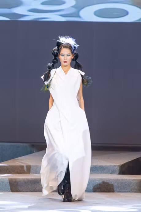 Bat mi ve nguoi dan ong dac biet cua MC Phi Linh - Anh 3