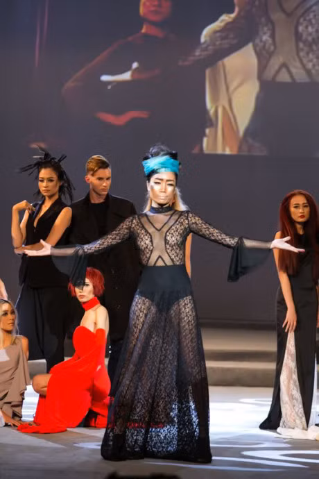 Bat mi ve nguoi dan ong dac biet cua MC Phi Linh - Anh 7