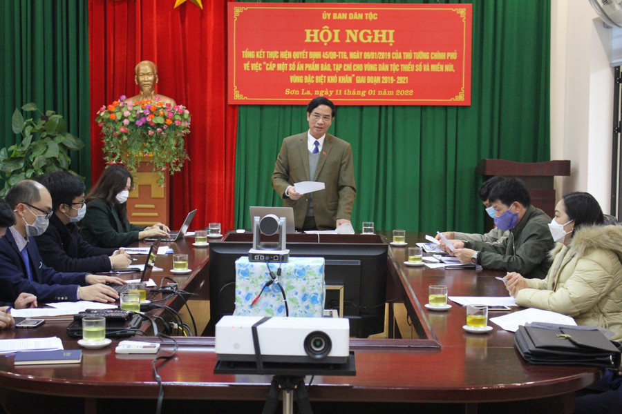 Đại biểu tham dự hội nghị,