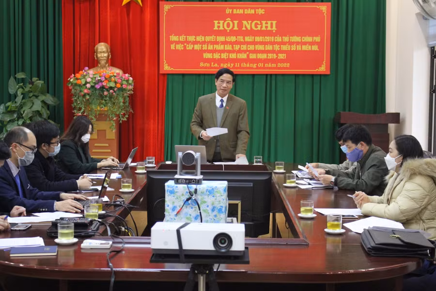 Đại biểu tham dự hội nghị,