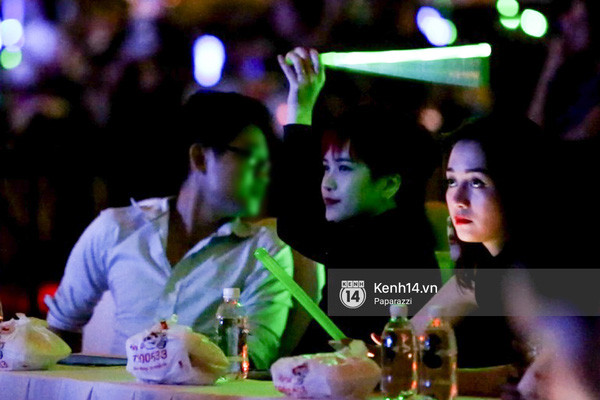 Thiều Bảo Trâm hò hét, khóc theo Sơn Tùng M-TP khi xem liveshow ảnh 6 Thiều Bảo Trâm hò hét, khóc theo Sơn Tùng M-TP khi xem liveshow ảnh 6