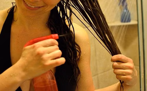 toc het be bet dau, xin mau voi 5 giai phap tai nha hinh anh 4