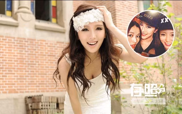 Trần Tĩnh khi quay cảnh lặn dưới nước khiến nhiều người giật mình vì không chiu lên bờ. Đoàn làm phim chậm tiến độ vì cô. Sau đó, cô tâm sự mắc bệnh trầm cảm, mệt mỏi không thể cười nổi nên mới gây ra sự cố khó chiu. Tiếc là, ngay trong ngày hôm đó, nữ diễn viên Hà Bội Du nhanh chóng đăng ảnh Trần Tĩnh cười nói vui vẻ bên bạn bè. Lập tức, Trần bị chỉ trích là người giả tạo, nói dối không chớp mắt.