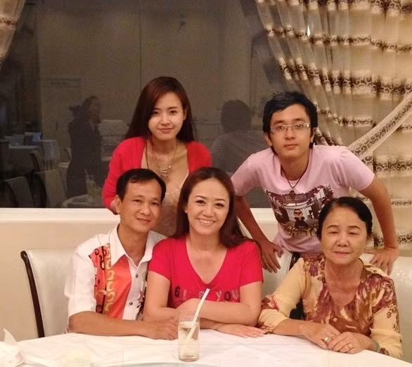 Điều ít biết về người đàn ông yêu Midu nhất ảnh 7