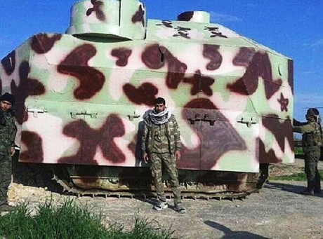 Xem xe bọc thép tự chế siêu dị của ISIS tại Iraq - Ảnh 3 Xem xe boc thep tu che sieu di cua ISIS tai Iraq - Anh 3