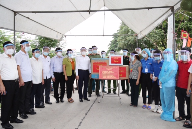 Đoàn kiểm tra số 3 trao đổi về công tác phòng chống dịch với lãnh đạo huyện Thường Tín Đoàn kiểm tra số 3 trao đổi về công tác phòng chống dịch với lãnh đạo huyện Thường Tín