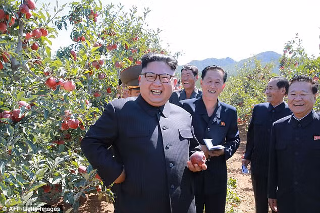 Ông Kim Jong - un cho biết Tổng thống Mỹ sẽ phải trả giá đắt vì những đe dọa đối với Triều Tiên (Ảnh: Daily Mail)