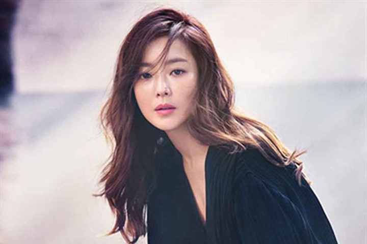 Kim Hee Sun khoe nhan sắc đến Jun Ji Hyun, Song Hye Kyo, Kim Tae Hee cũng phải kính nể