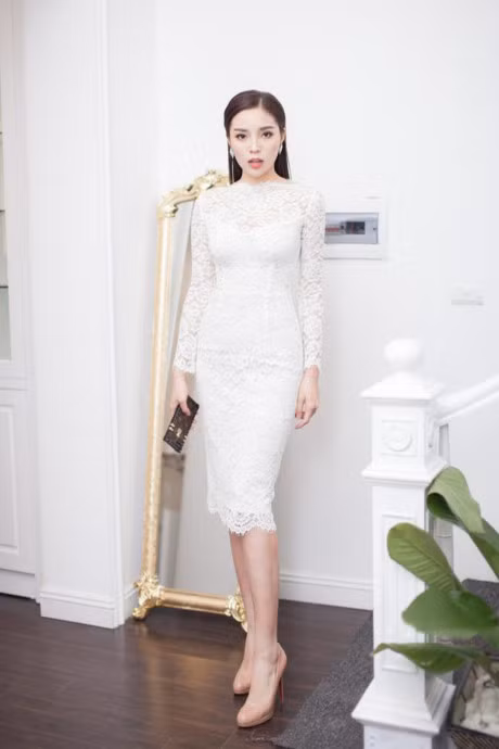 Hoa hau Ky Duyen tai xuat kieu ky sau thoi gian o an vi scandal - Anh 7
