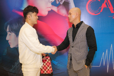 Cát Phượng và bạn trai kém 8 tuổi dự tiệc của Phan Đinh Tùng - Ảnh 7 Cat Phuong va ban trai kem 8 tuoi du tiec cua Phan Dinh Tung - Anh 7