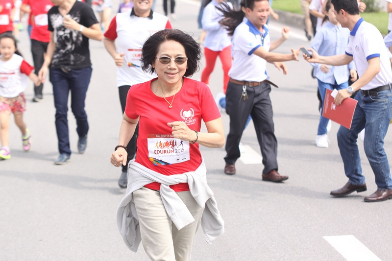 Giải chạy thu hút nhiều đối tượng tham gia.