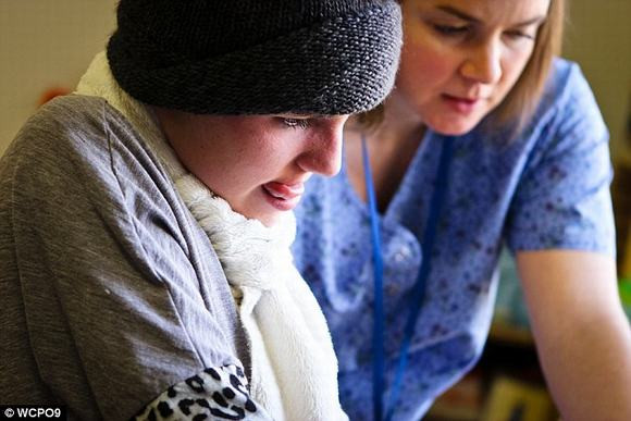 Cô gái 16 tuổi hồi phục nhanh kỳ diệu sau vụ cháy kinh hoàng