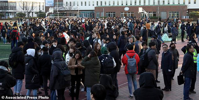 Hơn 1.500 người bị mất nhà ở sau động đất